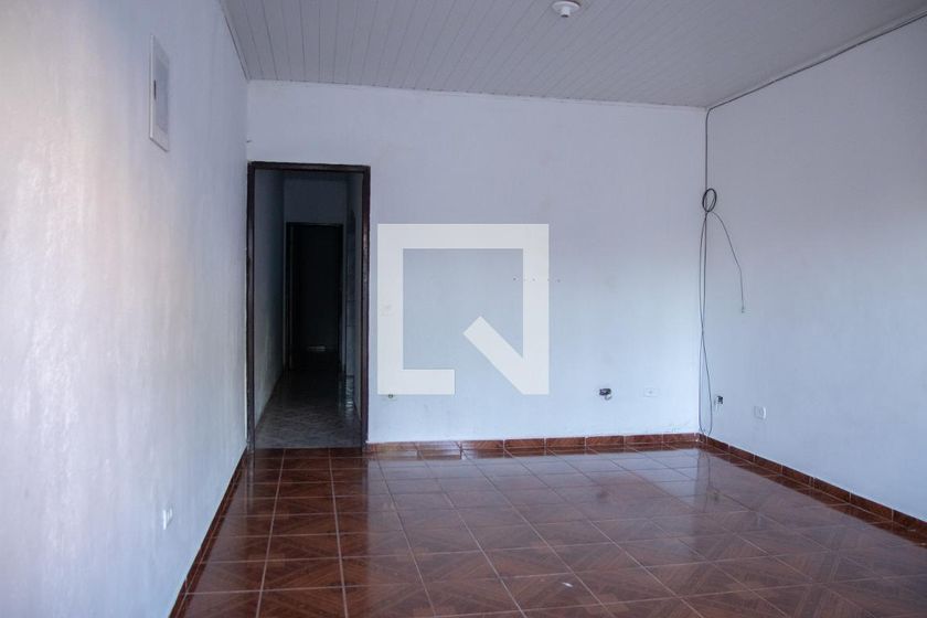 Foto 1 de Casa com 3 Quartos para alugar, 60m² em Vila Irmãos Arnoni, São Paulo