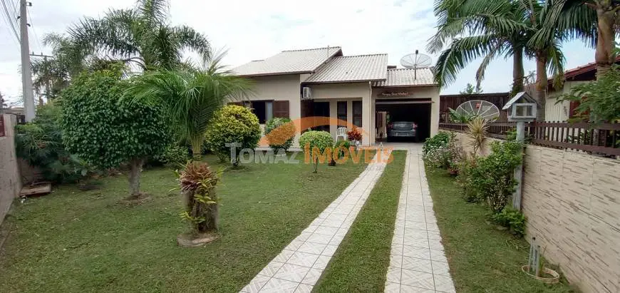 Foto 1 de Casa com 3 Quartos à venda, 160m² em Vila Nova, Imbituba