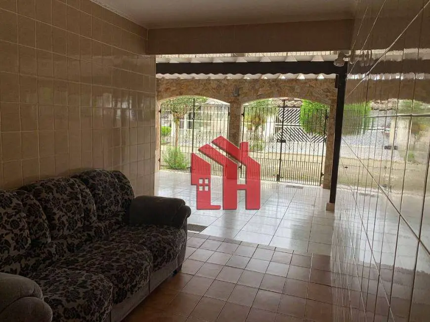 Foto 2 de Casa com 3 Quartos para venda ou aluguel, 127m² em Vilamar, Praia Grande