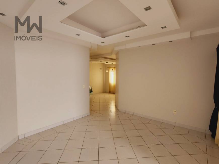 Foto 5 de Casa com 4 Quartos para alugar, 220m² em Anápolis City, Anápolis