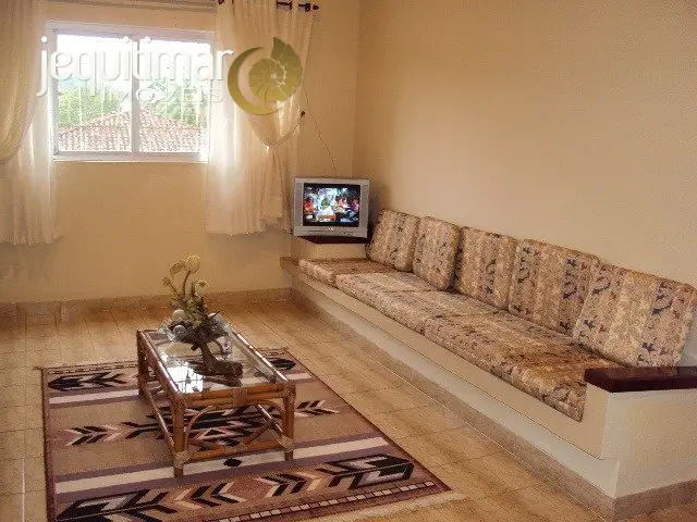 Foto 2 de Casa com 4 Quartos para alugar, 220m² em Balneário Praia do Pernambuco, Guarujá