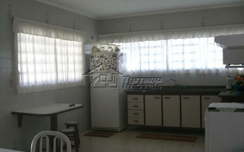 Foto 4 de Casa com 4 Quartos à venda, 430m² em Bom Retiro, São José dos Campos