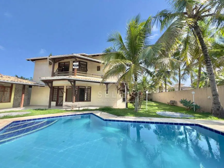 Foto 2 de Casa com 4 Quartos à venda, 400m² em Camboinhas, Niterói