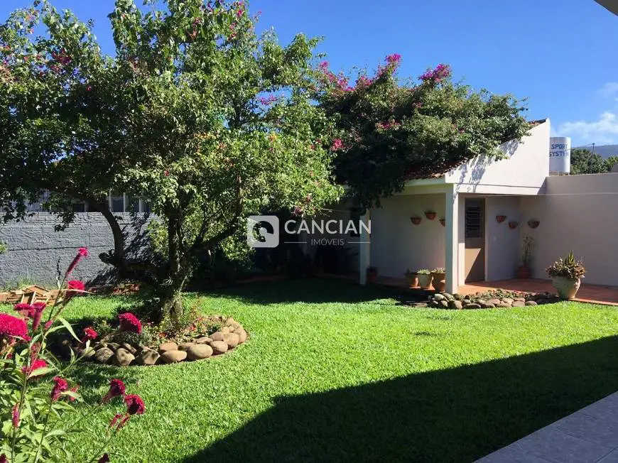Foto 4 de Casa com 4 Quartos à venda, 333m² em Camobi, Santa Maria