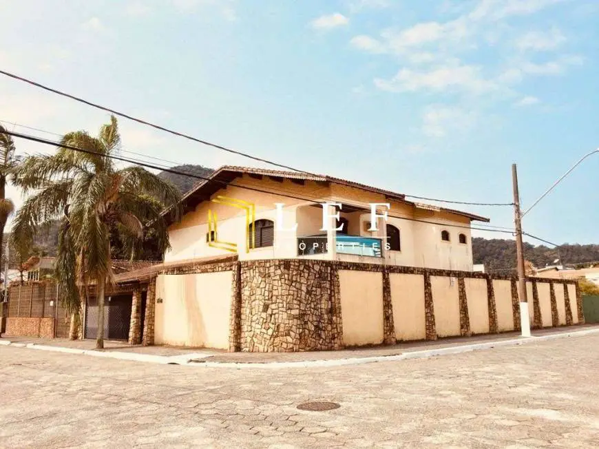Foto 2 de Casa com 4 Quartos à venda, 326m² em Canto do Forte, Praia Grande