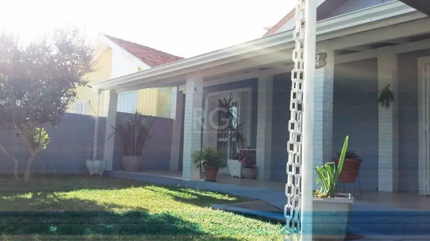 Foto 3 de Casa com 4 Quartos à venda, 289m² em Cavalhada, Porto Alegre