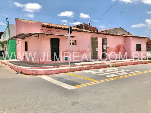 Foto 1 de Casa com 4 Quartos à venda, 207m² em Conjunto Esperança, Fortaleza