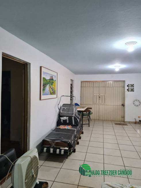 Foto 4 de Casa com 4 Quartos à venda, 140m² em Conjunto Residencial Recanto dos Rouxinois, Campo Grande