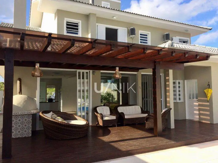 Foto 1 de Casa com 4 Quartos para alugar, 240m² em Daniela, Florianópolis