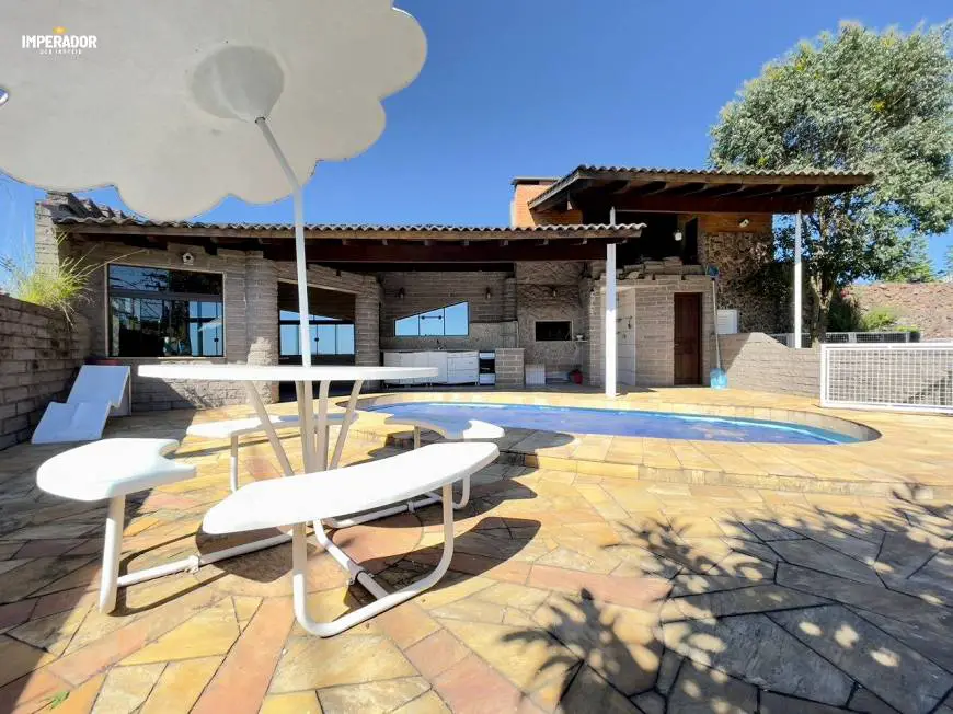 Foto 2 de Casa com 4 Quartos à venda, 600m² em Esplanada, Caxias do Sul
