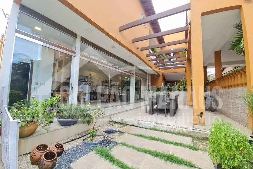 Foto 5 de Casa com 4 Quartos à venda, 750m² em Flores, Manaus