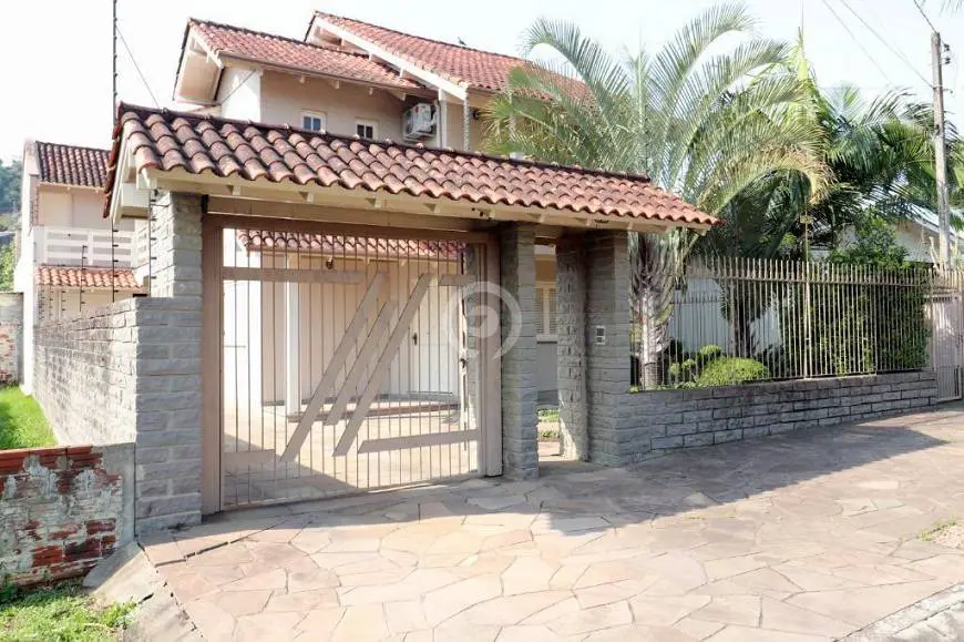 Foto 3 de Casa com 4 Quartos à venda, 244m² em Floresta, Estância Velha