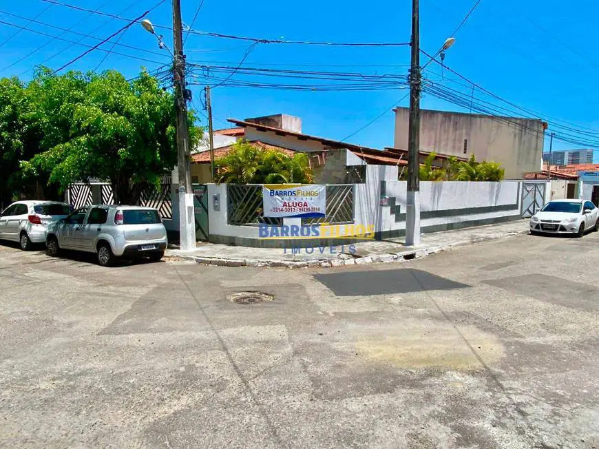 Foto 1 de Casa com 4 Quartos para alugar, 200m² em Grageru, Aracaju