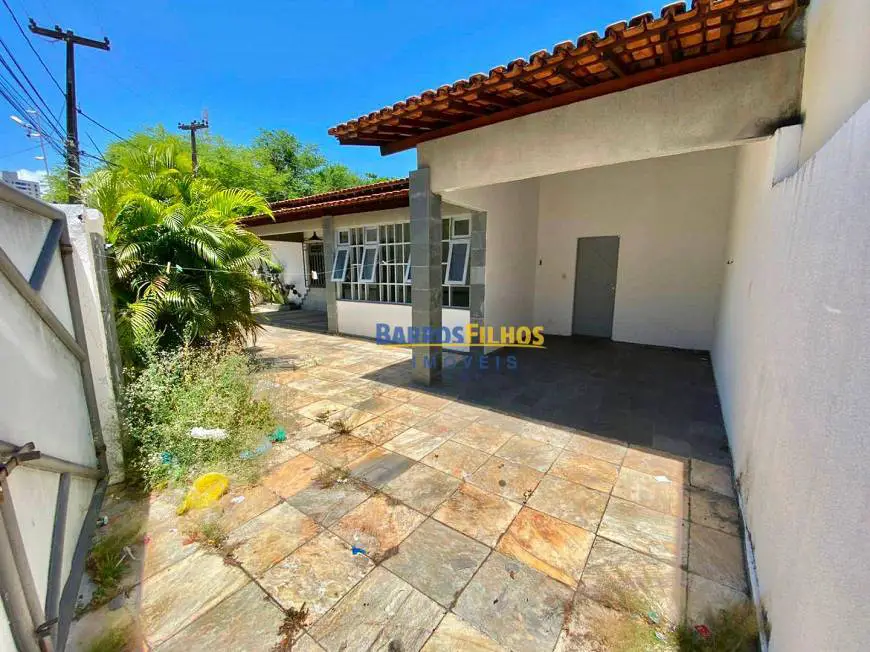 Foto 4 de Casa com 4 Quartos para alugar, 200m² em Grageru, Aracaju