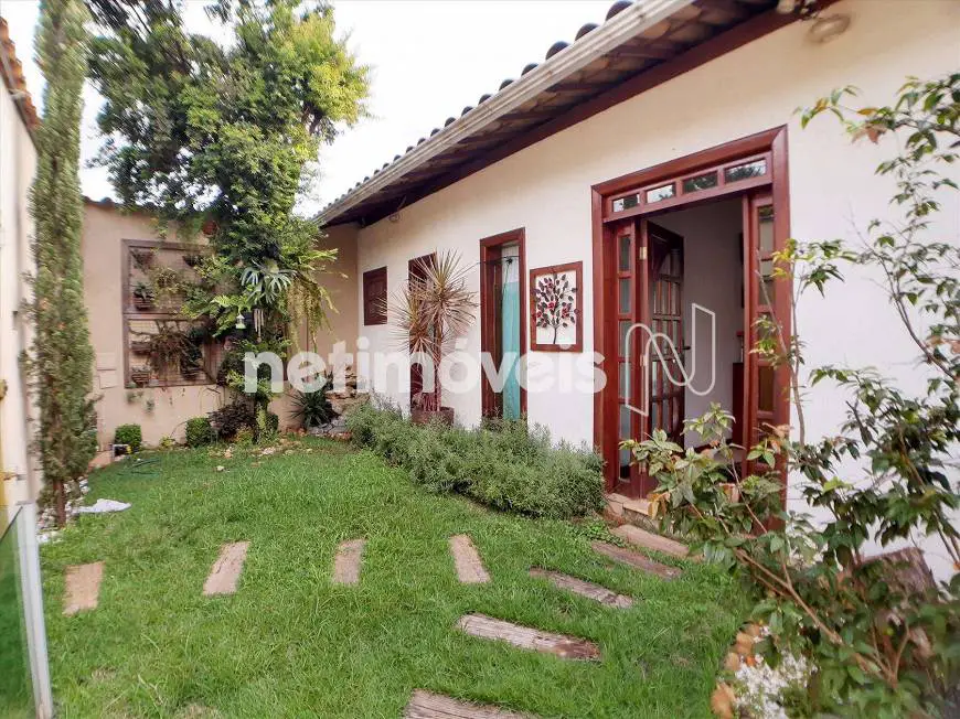 Foto 1 de Casa com 4 Quartos à venda, 309m² em Havaí, Belo Horizonte