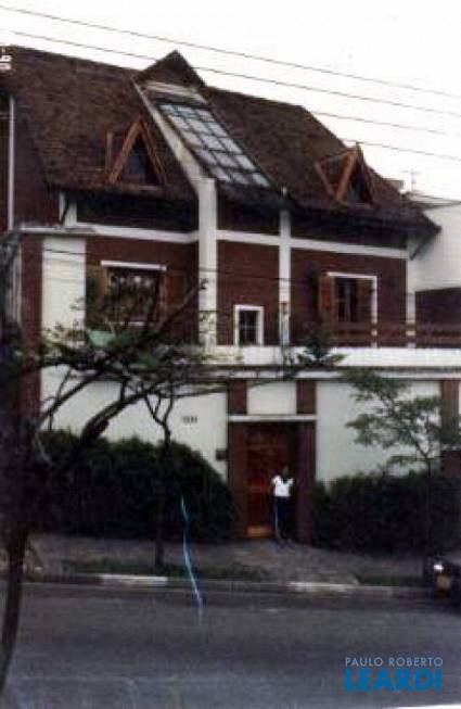 Foto 1 de Casa com 4 Quartos para venda ou aluguel, 362m² em Indianópolis, São Paulo