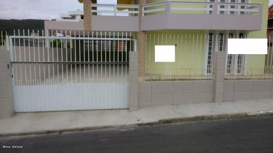 Foto 3 de Casa com 4 Quartos à venda, 230m² em Ingleses do Rio Vermelho, Florianópolis