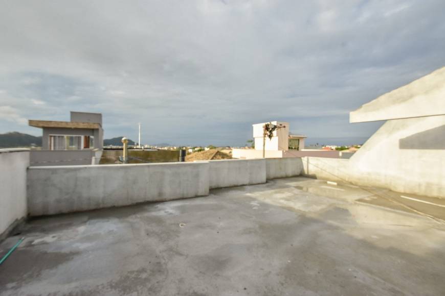 Foto 2 de Casa com 4 Quartos à venda, 380m² em Ingleses do Rio Vermelho, Florianópolis