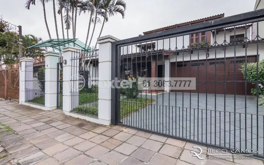 Foto 1 de Casa com 4 Quartos à venda, 238m² em Ipanema, Porto Alegre