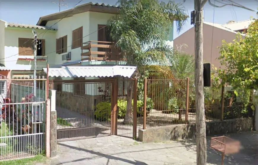 Foto 1 de Casa com 4 Quartos à venda, 95m² em Ipanema, Porto Alegre