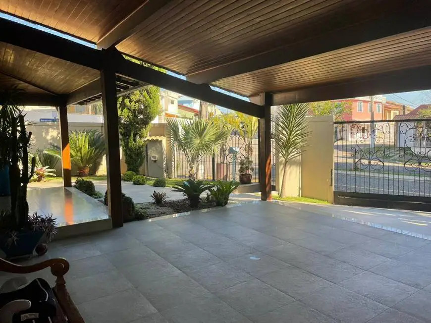 Foto 1 de Casa com 4 Quartos à venda, 348m² em Jardim Amália, Volta Redonda