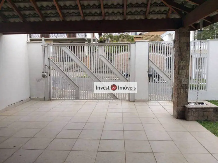Foto 4 de Casa com 4 Quartos para alugar, 200m² em Jardim Apolo, São José dos Campos