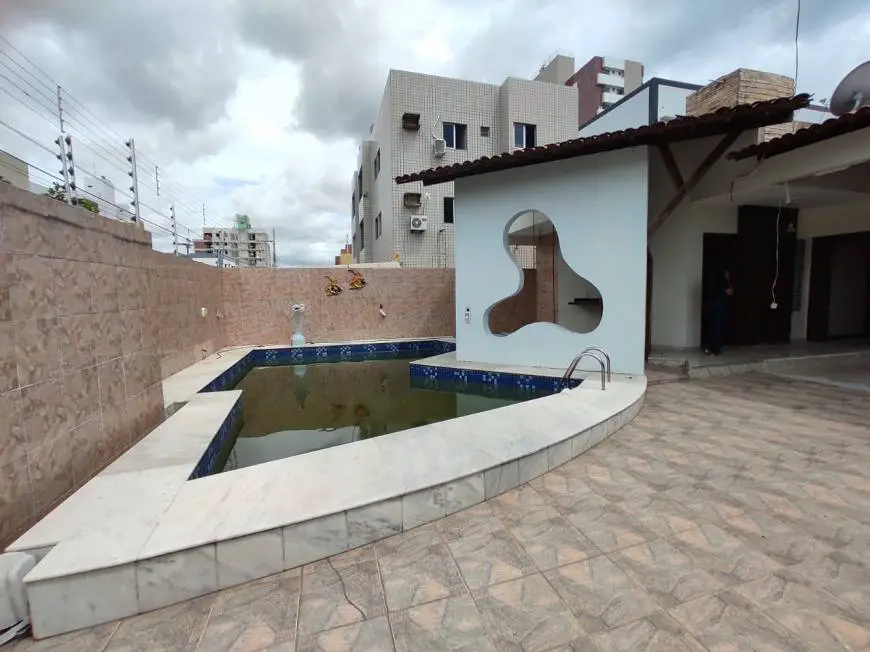 Foto 1 de Casa com 4 Quartos para alugar, 200m² em Jardim Cidade Universitária, João Pessoa