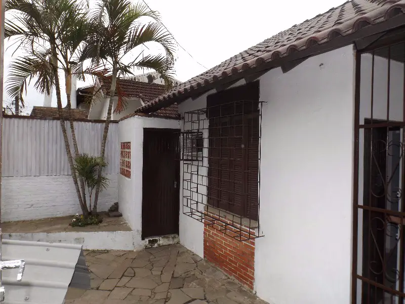 Foto 1 de Casa com 4 Quartos à venda, 138m² em Jardim Itú Sabará, Porto Alegre