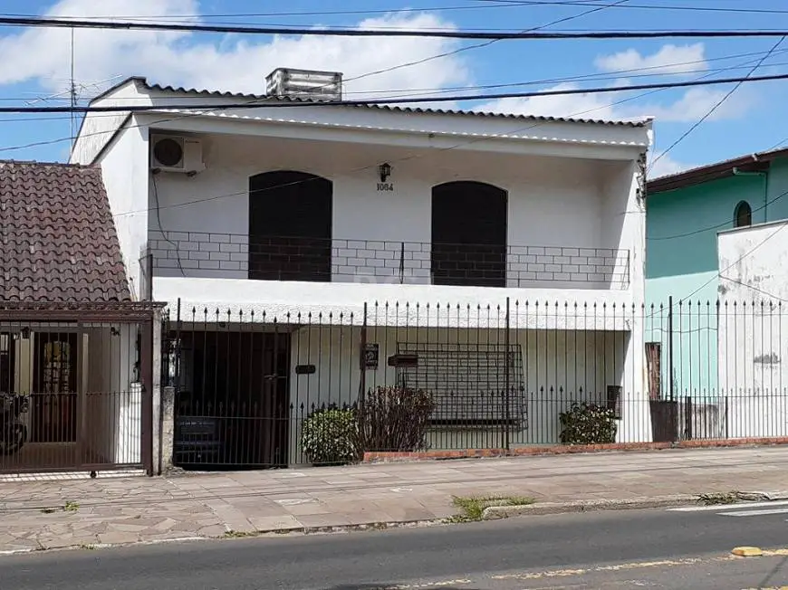Foto 4 de Casa com 4 Quartos à venda, 185m² em Jardim Itú Sabará, Porto Alegre