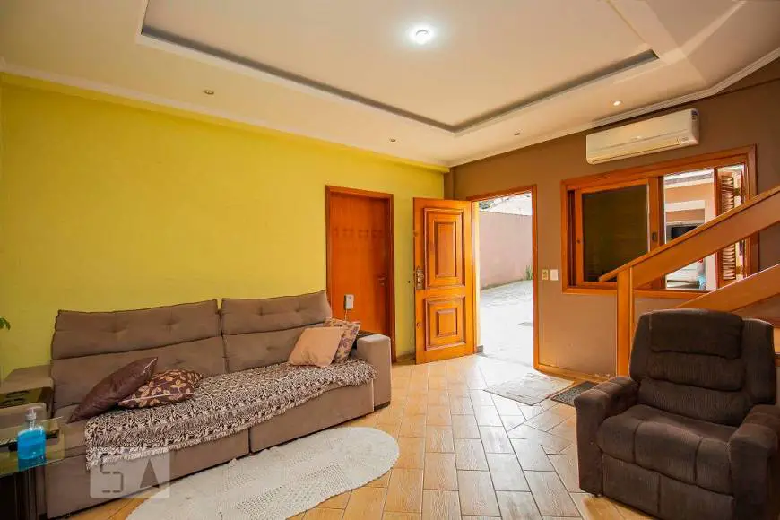 Foto 4 de Casa com 4 Quartos para alugar, 390m² em Jardim Lindóia, Porto Alegre