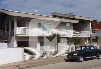 Foto 1 de Casa com 4 Quartos à venda, 316m² em Limoeiro, Brusque