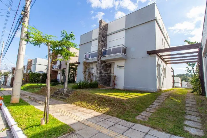 Foto 2 de Casa com 4 Quartos à venda, 198m² em Lomba do Pinheiro, Porto Alegre