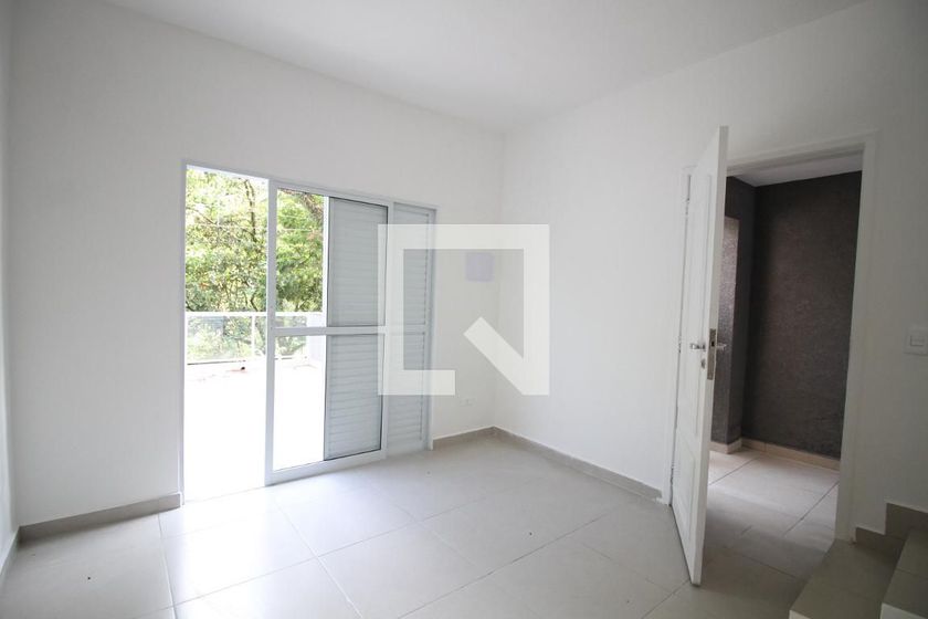 Foto 1 de Casa com 4 Quartos para alugar, 300m² em Mandaqui, São Paulo