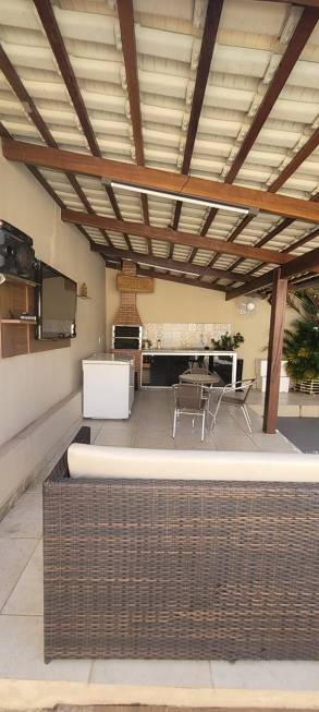 Foto 1 de Casa com 4 Quartos à venda, 260m² em Mangabeiras, Sete Lagoas