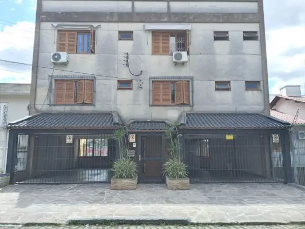 Foto 1 de Casa com 4 Quartos à venda, 228m² em Medianeira, Porto Alegre