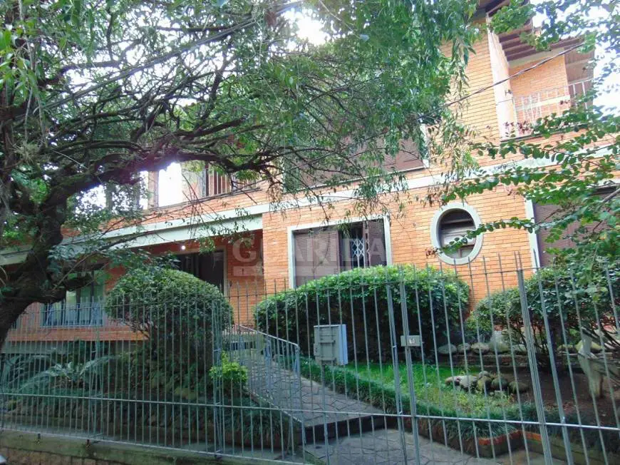 Foto 3 de Casa com 4 Quartos à venda, 347m² em Medianeira, Porto Alegre