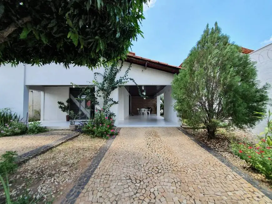 Foto 1 de Casa com 4 Quartos à venda, 200m² em Morada do Sol, Teresina