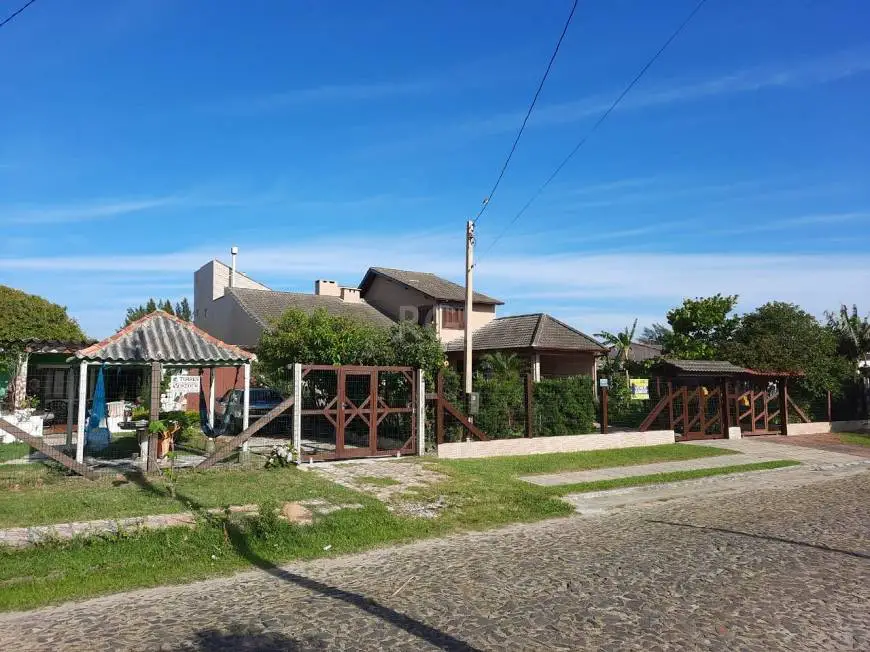 Foto 2 de Casa com 4 Quartos à venda, 100m² em Nazaré, Cidreira