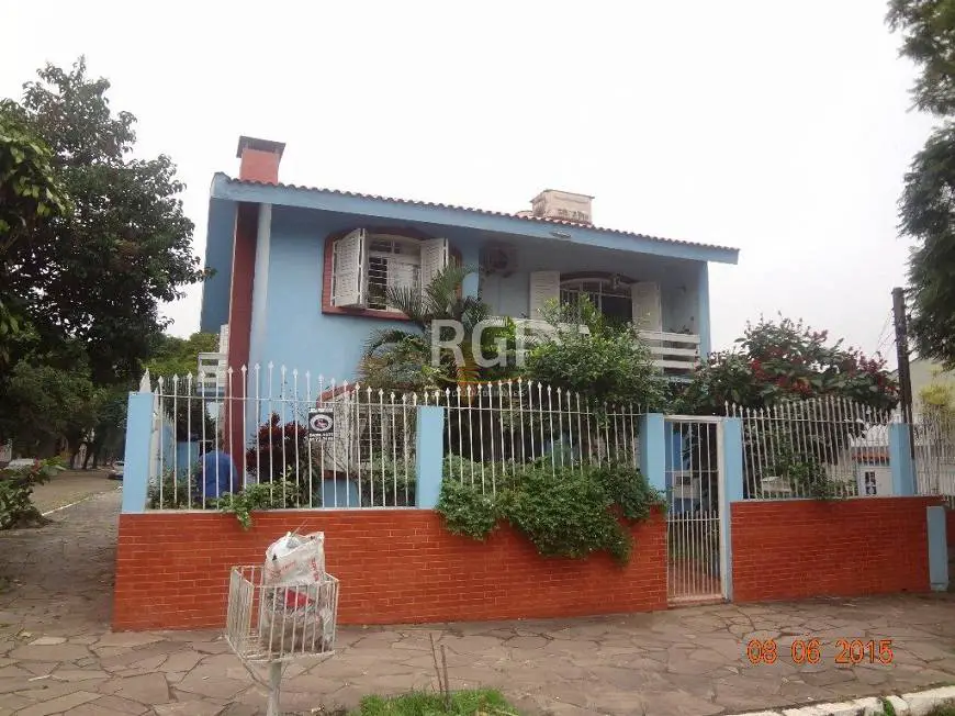Foto 1 de Casa com 4 Quartos à venda, 264m² em Nonoai, Porto Alegre