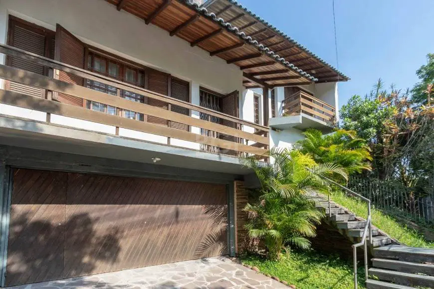 Foto 3 de Casa com 4 Quartos à venda, 275m² em Nonoai, Porto Alegre