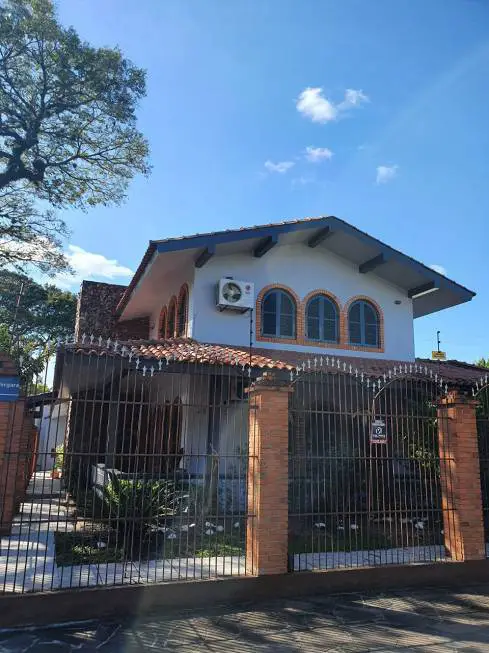 Foto 1 de Casa com 4 Quartos para alugar, 450m² em Partenon, Porto Alegre