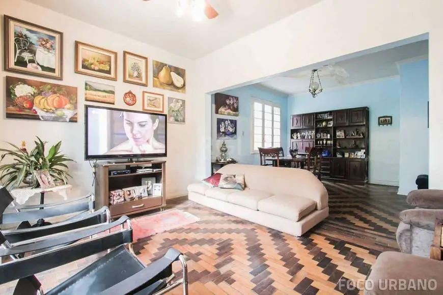 Foto 3 de Casa com 4 Quartos à venda, 250m² em Petrópolis, Porto Alegre