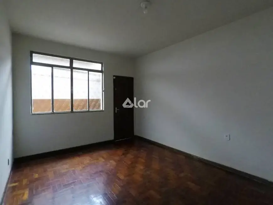 Foto 4 de Casa com 4 Quartos para alugar, 217m² em Planalto, Belo Horizonte