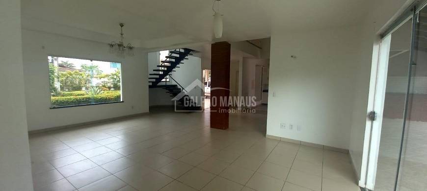 Foto 1 de Casa com 4 Quartos para alugar, 450m² em Ponta Negra, Manaus