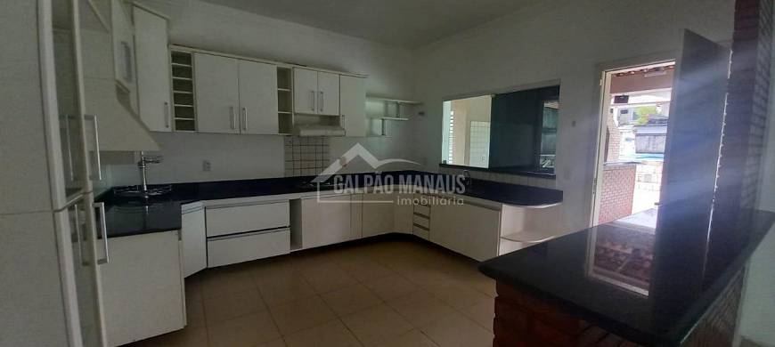 Foto 3 de Casa com 4 Quartos para alugar, 450m² em Ponta Negra, Manaus