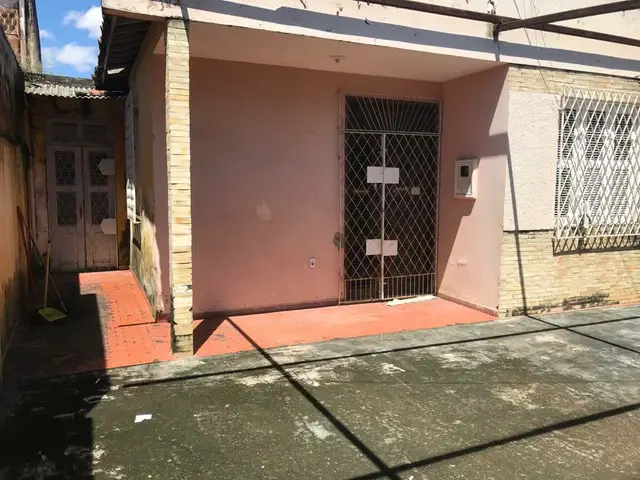 Foto 1 de Casa com 4 Quartos à venda, 240m² em Presidente Kennedy, Fortaleza
