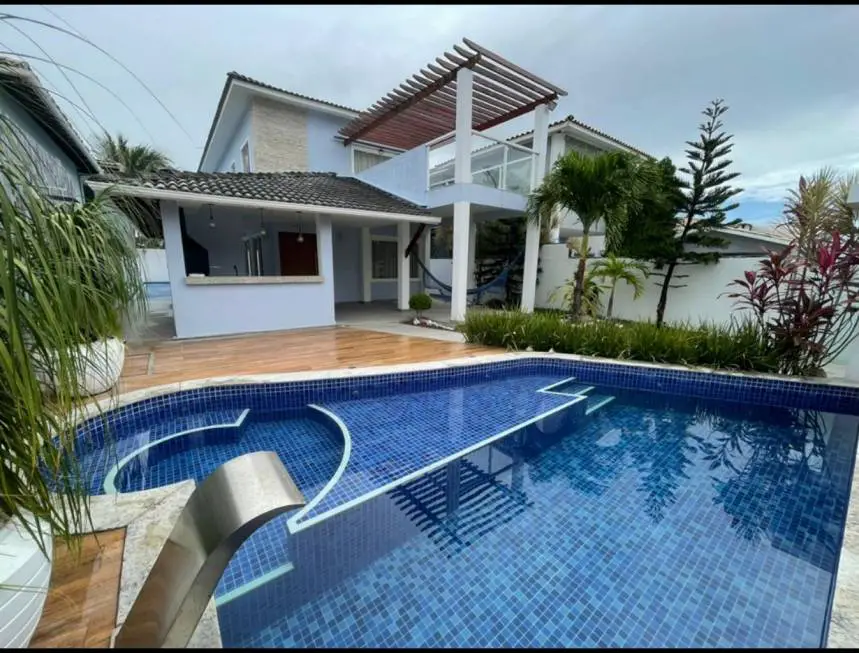 Foto 2 de Casa com 4 Quartos para alugar, 252m² em Recreio Ipitanga, Lauro de Freitas
