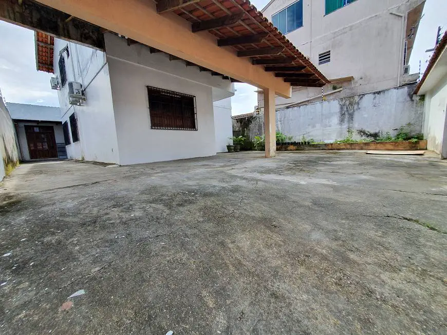 Foto 1 de Casa com 4 Quartos para alugar, 300m² em Redenção, Manaus