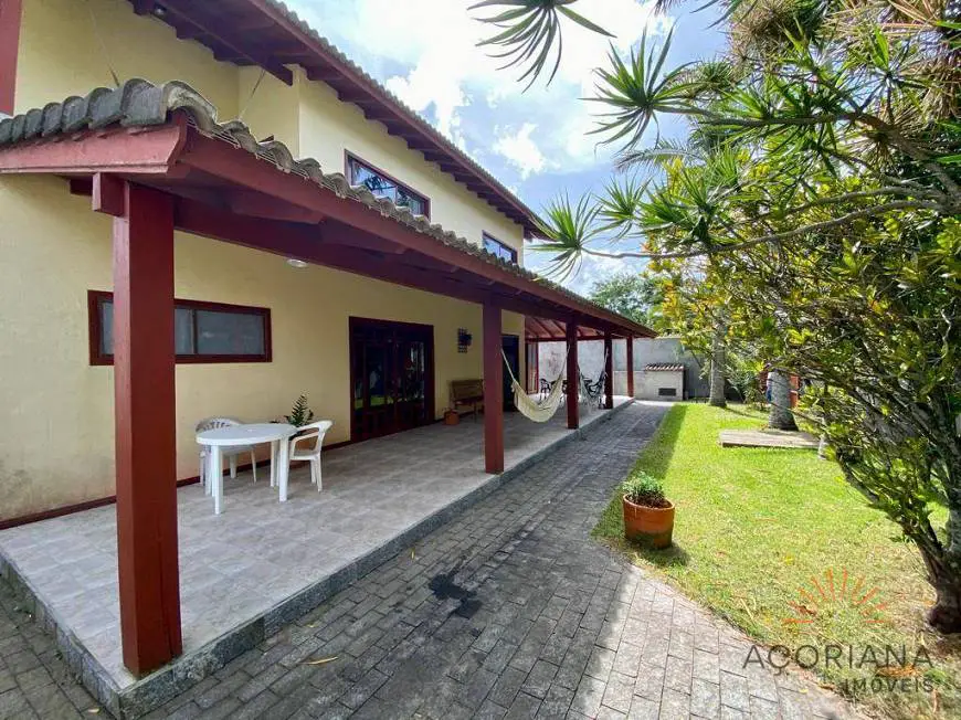 Foto 2 de Casa com 4 Quartos para alugar, 350m² em Rio Tavares, Florianópolis