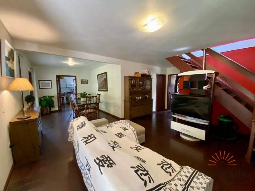 Foto 4 de Casa com 4 Quartos para alugar, 350m² em Rio Tavares, Florianópolis